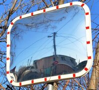 Зеркала дорожные прямоугольные уличные с окантовкой