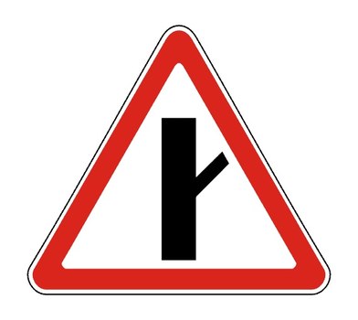 Знак 2.3.4 Примыкание второстепенной дороги